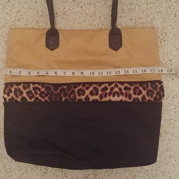 Signature Collection 2 in 1 Bag - Picture 3 of 8